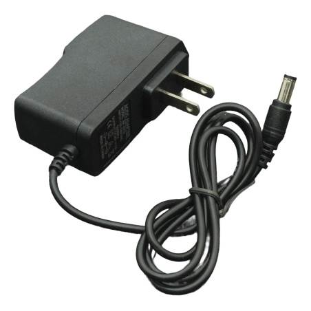 ADAPTADOR DE VOLTAJE 9V 2A CON CONECTOR JACK 5.5X2.5 MM